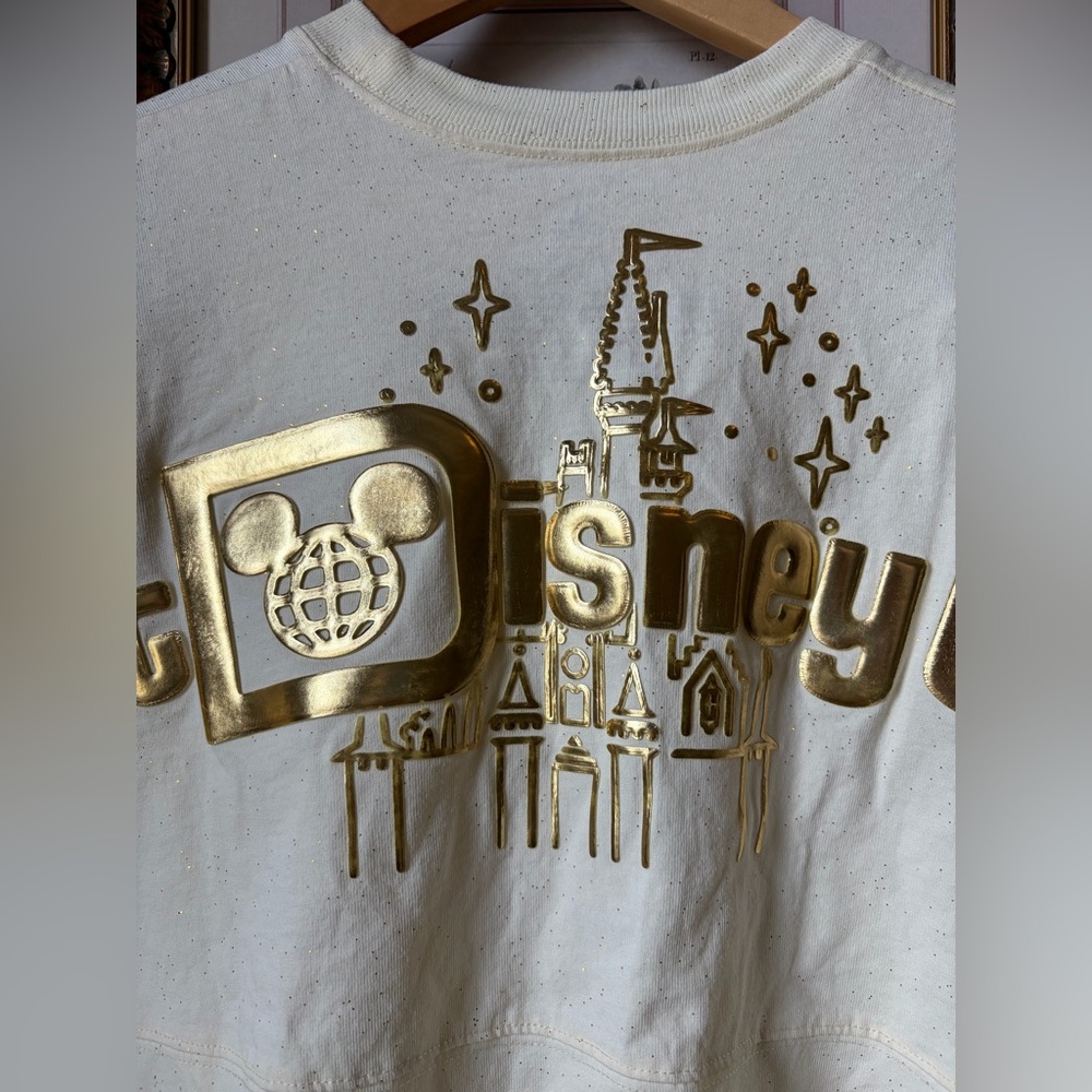 Disney Walt Disney World Gold Foil Castle Cream Spirit Jersey Size Medium - Picture 7 of 9